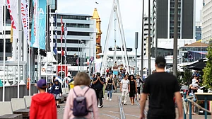 न्यूजीलैंड के सबसे बड़े शहर में मंहगाई, असुरक्षा से लोग बेहाल, बड़ी आबादी शहर छोड़ने पर कर रही विचार