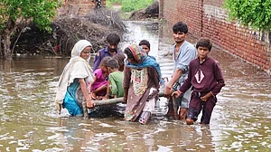 पाकिस्तान में बाढ़ से हाहाकार, इतने लोगों की अब तक हुई मौत, प्रभावित इलाकों में फैल रही बीमारियां