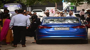 सिनेजीवन: ठगी मामले में आज नोरा से EOW की पूछताछ और 'मजा मा' के मेलोडियस ट्रैक 'बूम पड़ी' हुआ रिलीज