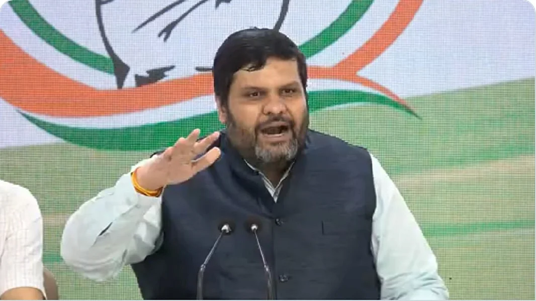 फोटोः वीडियोग्रैब