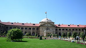 लेवाना होटल अग्निकांड: इलाहाबाद हाईकोर्ट ने लिया स्वत: संज्ञान, 4 लोगों की हुई थी मौत, 20 से ज्यादा हुए थे घायल