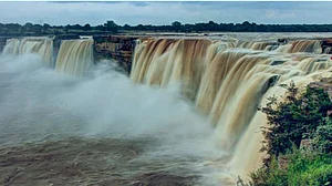 राम वनगमन पथ को पर्यटन क्षेत्र बना रही छत्तीसगढ़ सरकार, बीते साल एक करोड़ से ज्यादा सैलानियों ने किया राज्य का भ्रमण