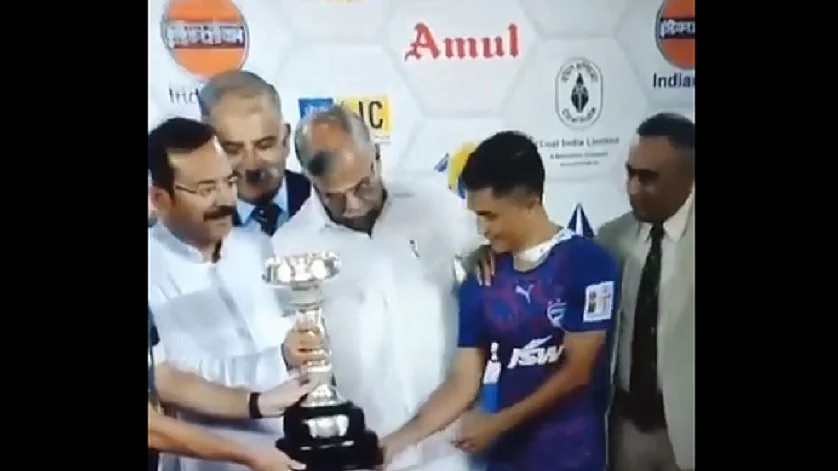 फोटोः वीडियोग्रैब