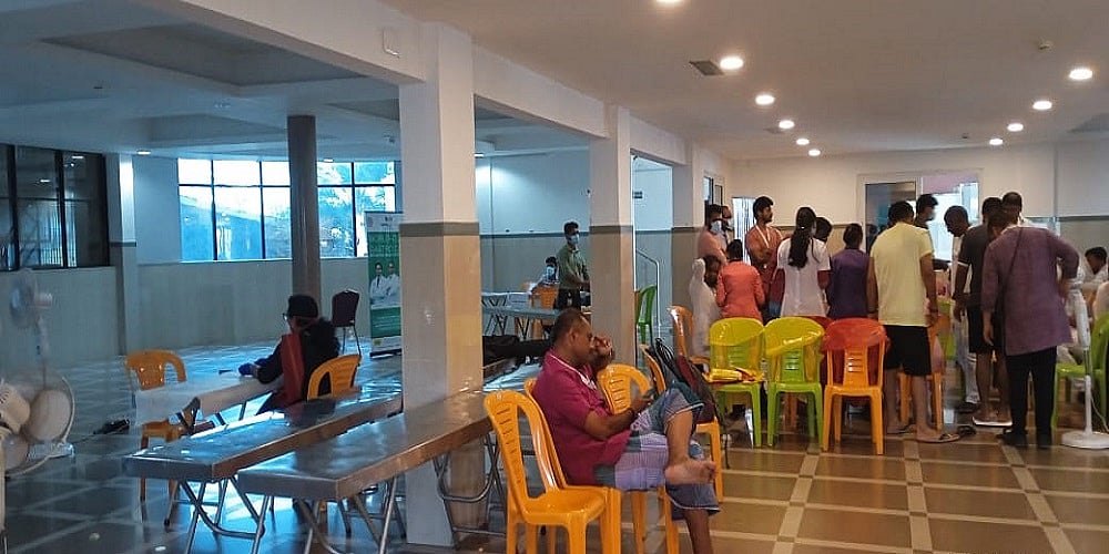 लोगों के मन में राहुल की छवि उस मसीहा के जैसी बन रही, जो सबका दुख दूर करने के लिए दुष्ट ताकतों से निकला है लड़ने