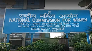 गाजियाबाद गैंगरेप मामले में राष्ट्रीय महिला आयोग ने टीम का किया गठन, परिवार से करेगी मुलाकात