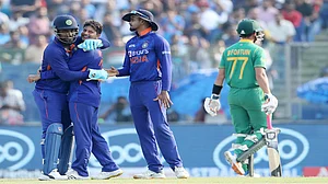 खेल की खबरें: भारत ने 3rd ODI में SA को 7 विकेट से हराया, 2-1 से जीती सीरीज और दीप्ति ने T20 रैंकिंग में मचाया तहलका