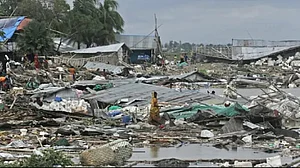 बांग्लादेश में 'सितरंग' का कहर, चक्रवाती तूफान से 15 लोगों की मौत, तटीय इलाकों में भारी तबाही