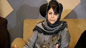 महबूबा मुफ्ती को सरकारी आवास खाली करने का आदेश, उमर अब्दुल्ला से भी खाली कराया जा चुका है बंगला