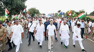 भारत जोड़ो यात्रा को मिल रहे समर्थन से घबराई BJP, कर्नाटक में साख बचाने के लिए जन संकल्प यात्रा करेगी शुरू