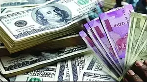 Dollar vs Rupee: मोदी राज में रसातल में रुपया! डॉलर के मुकाबले रिकॉर्ड निचले स्तर 82.33 पर पहुंचा