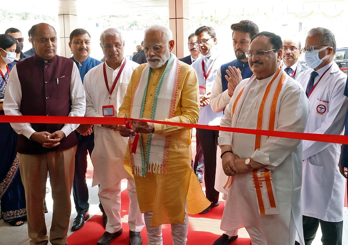 कर्ज में डूबे हिमाचल में हजारों करोड़ के चुनावी वादे, बीजेपी सरकार और पीएम का मिशन ‘उद्घाटन और घोषणा’