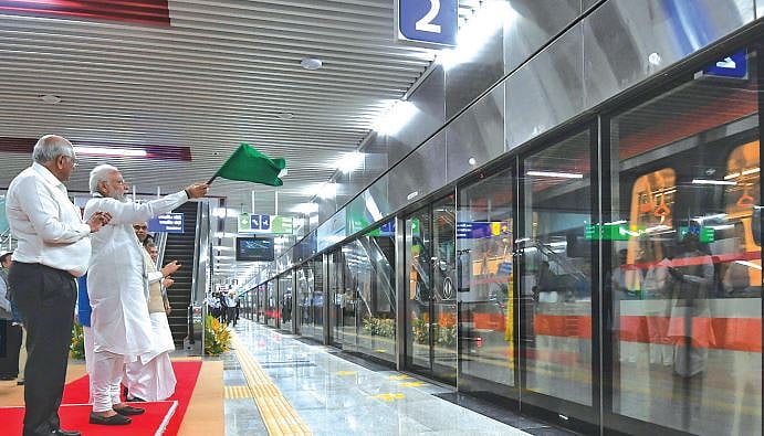 विष्णु नागर का व्यंग्य: 2024 लोकसभा चुनाव तक चलेगा उद्घाटन, भूमि-पूजन, शिलान्यास का दौर, सबकुछ कैमराजीवी करेंगे!