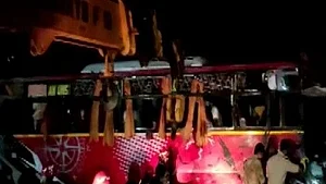 केरल में दर्दनाक हादसा, 2 बसों की टक्कर में 5 छात्रों समेत 9 लोगों की मौत; 38 घायल