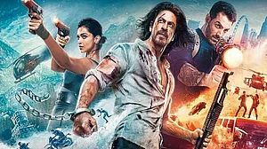 सिनेजीवन: फिल्म पठान का धमाकेदार टीजर रिलीज और करण जौहर ने शाहरूख के जन्मदिन पर लिखा इमोशनल नोट