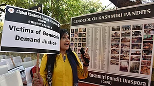 राम पुनियानी का लेखः कश्मीर में विफलता छिपाने के लिए फिर नेहरू निशाने पर, इतिहास से छेड़छाड़ का नया दौर शुरू