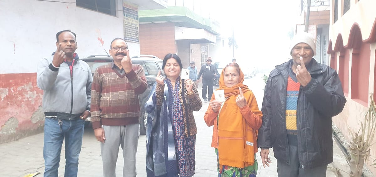 रामपुर उपचुनाव में हुई लोकतंत्र की हत्या, मतदाताओं से की गई मारपीट, वोट डालने से रोका गया- सपा का गंभीर आरोप