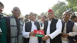 Mainpuri By Election: डिंपल की जीत की खुशी के साथ 'चाचा-भतीजे' का बड़ा ऐलान, PSP का समाजवादी पार्टी में हुआ विलय
