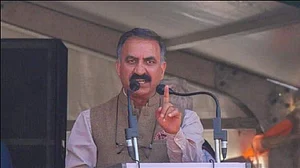 'हिमाचल चुनाव से पहले BJP सरकार ने खोले थे 590 हेल्थ सेंटर, निकला झोल, चपरासी चलाते मिले'