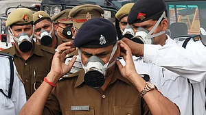 यूपी में कोरोना का अलर्ट: पुलिसकर्मियों के लिए मास्क और बूस्टर डोज जरूरी, बचाव को लिए जारी किया दिशा निर्देश