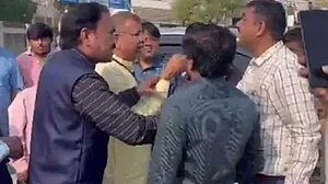 गुजरात में चुनाव बाद हिंसा के आरोप में 13 लोग गिरफ्तार, BJP कार्यकर्ताओं ने कांग्रेस ऑफिस पर कर दिया था हमला
