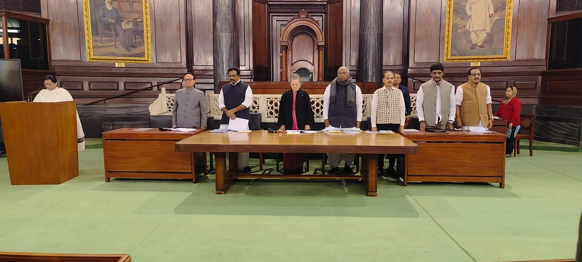 सोनिया गांधी ने चीन से टकराव पर जताई चिंता, संसद में की चर्चा की मांग, बोलीं- हर मोर्चे पर बुरी तरह फेल हुई सरकार