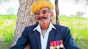 जिंदगी की जंग हारे लोंगेवाला युद्ध के हीरो भैरों सिंह राठौड़, एम्स में हुआ निधन, कई दिनों से थे बीमार