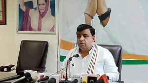 MCD: जनता की है हमारी लड़ाई, कुर्सी के लिए लड़ रहे आप और BJP, कांग्रेस का पटलवार