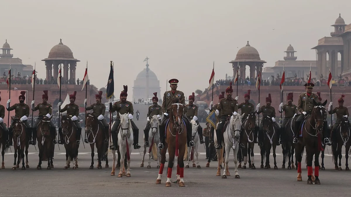 बीटिंग रिट्रीट समारोह के रिहर्सल में भाग लेता घुड़सवार दस्ता