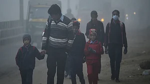 उत्तर प्रदेश में अब 14 जनवरी तक बंद रहेंगे स्कूल, शीतलहर और कड़ाके की सर्दी के चलते लिया गया फैसला
