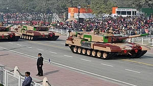 Republic Day 2023: गणतंत्र दिवस परेड में दिखी 'मेड इन इंडिया' हथियारों की झलक, भारतीय तोप से 21 तोपों की सलामी