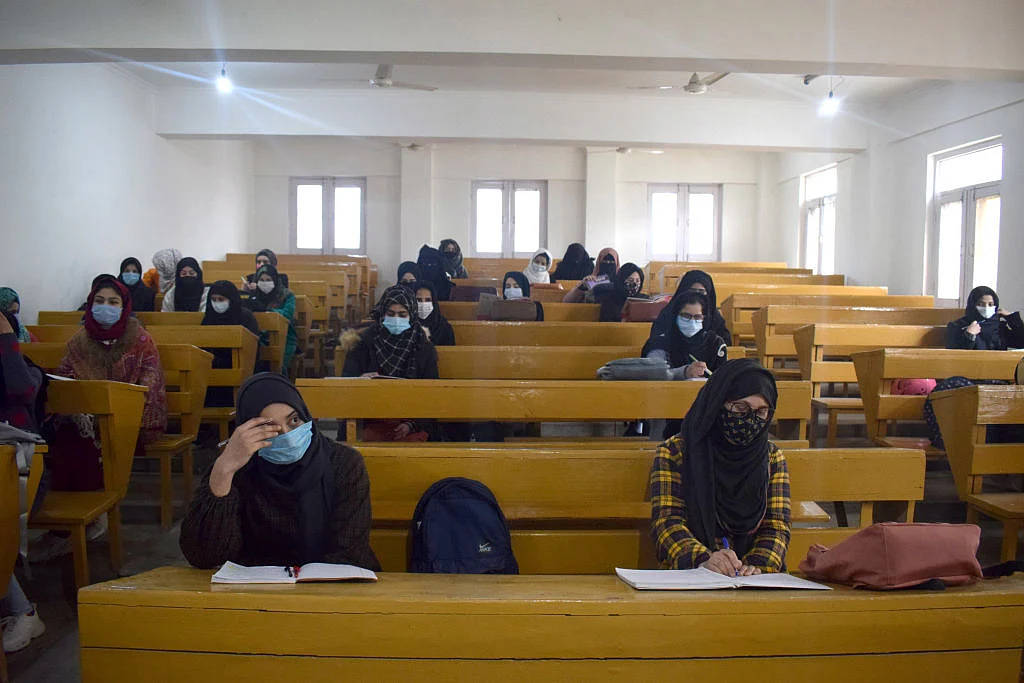 फेलोशिप नहीं, अल्पसंख्यकों का विकास रोकने का पैंतरा, हाशिये पर पड़े समाज को और पीछे धकेलने की साजिश