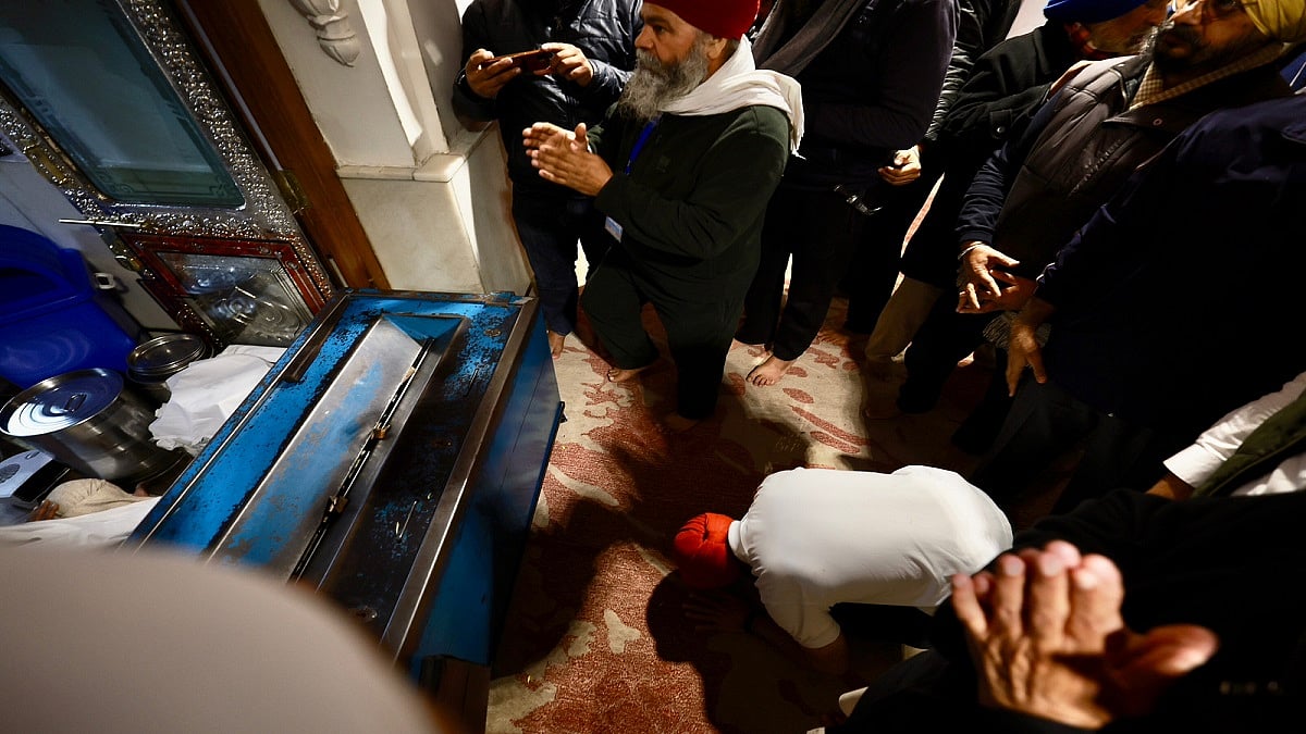 भारत जोड़ो यात्रा: राहुल गांधी ने गुरुद्वारा फतेहगढ़ साहिब में टेका मत्था, बोले- भाईचारे के लिए शुरू की है पदयात्रा