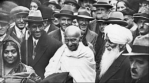 राम पुनियानी का लेख: क्या दुनिया ने महात्मा गांधी को एटनबरो की फिल्म से जाना?