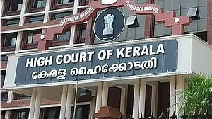 ISRO जासूसी केस में CBI को केरल हाईकोर्ट से झटका, 2 पूर्व डीजीपी, 4 अन्य को मिली जमानत