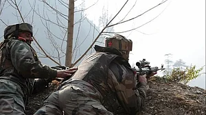 जम्मू-कश्मीर: कुपवाड़ा में आतंकी घुसपैठ की कोशिश नाकाम, सेना के जवानों ने किया ढेर