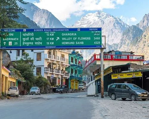 जोशीमठ में आपदा से पहले जैसी शांति: लौट चुके हैं मीडिया के कैमरे और सरकार ने भी एक तरह से फेर ली हैं आंखें