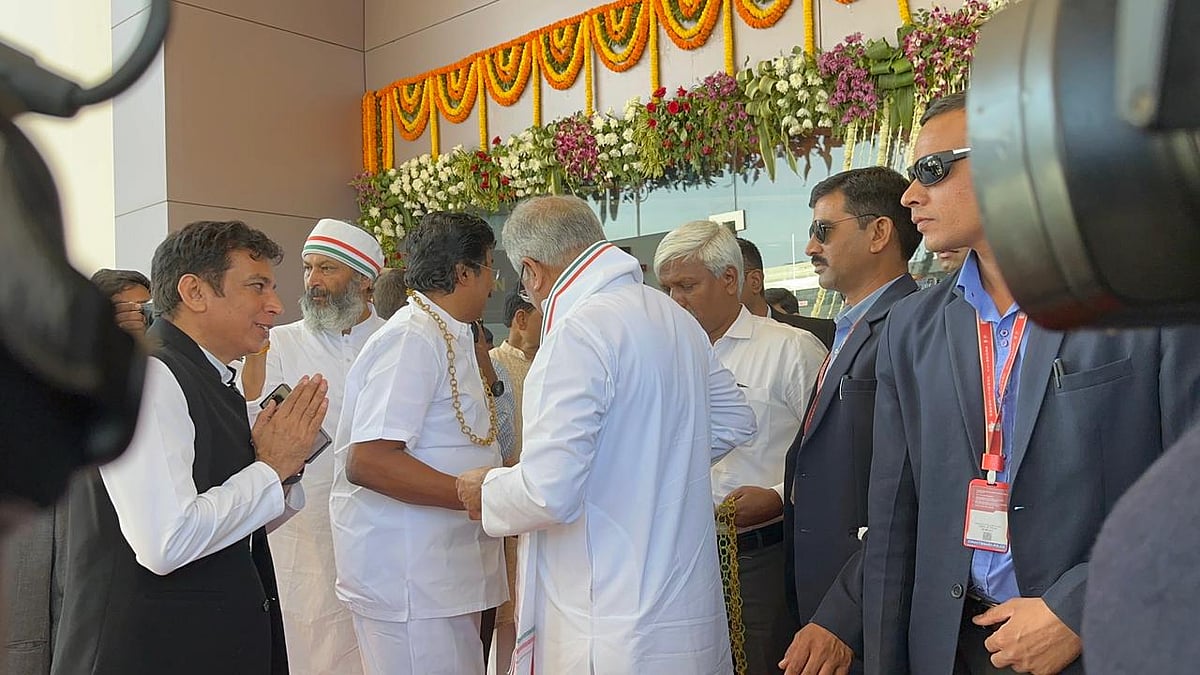 कांग्रेस महाधिवेशन: छत्तीसगढ़ के सीएम भूपेश बघेल ने कांग्रेस नेताओं का किया स्वागत, देखें तस्वीरें