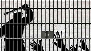 देश में पुलिस हिरासत में मौत के मामले बढ़े, पिछले 5 सालों में 669 लोगों की हुई मौत
