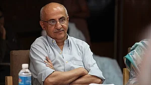 गृह मंत्रालय के निशाने पर हर्ष मंदर, NGO 'अमन बिरादरी' के खिलाफ CBI जांच की सिफारिश