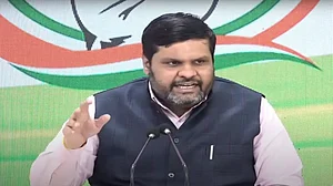 2014 में जो सिलेंडर 500 के अंदर था, वो कैसे पहुंचा 1100 के पार? कांग्रेस ने समझाया क्या है गणित