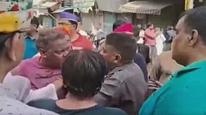 अलीगढ़ में होली के जश्न के बीच दो गुट आपस में भिड़े, BJP महानगर उपाध्यक्ष घायल, पुलिस के सामने हुई मारपीट