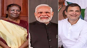 देशभर में धूमधाम से मनाया जा रहा होली का त्योहार, राष्ट्रपति मुर्मू, पीएम मोदी और राहुल गांधी ने दी शुभकामनाएं