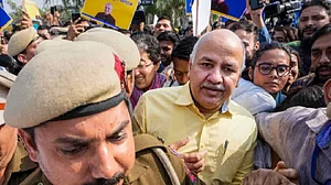 मनीष सोसिदिया पर लगा भ्रष्टाचार का ये नया आरोप, CBI ने दर्ज किया केस