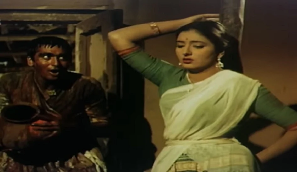 होली आई रे कन्हाई.. से होली खेंलें रघुबीरा.. तक, फिल्मी होली के वो गीत जो आज भी मस्ती से भर देते हैं