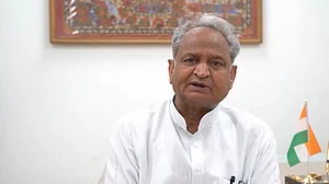 राजस्थान की गहलोत सरकार ने अपने कर्मचारियों को दिया बड़ा तोहफा, महंगाई भत्ता 38 से बढ़ाकर 42 फीसदी करने का ऐलान