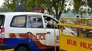 होली के दिन दिल्ली के मुंडका में खूनी झगड़ा, सरेआम चाकूबाजी में दो की मौत, 5 लोग घायल