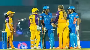 WPL 2023: यूपी वारियर्स ने रोका मुंबई इंडियंस का विजय रथ, पहली बार हारी कप्तान हरमनप्रीत कौर की टीम