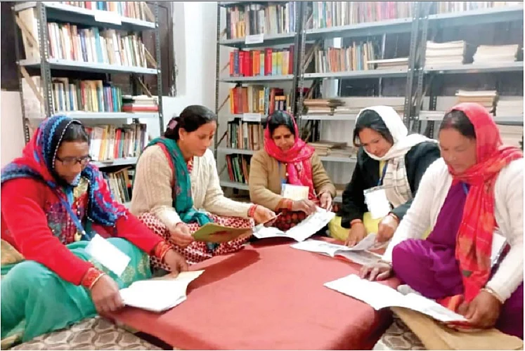 पुस्तकालय गांवः प्रकृति और किताबों का अनोखा मेल, गांवों की तस्वीर बदलने वाला सफल प्रयोग