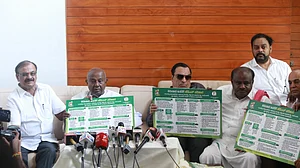 कर्नाटक चुनाव: JD(S) ने जारी किया 12 सूत्रीय घोषणापत्र, महिलाओं और किसानों पर जोर