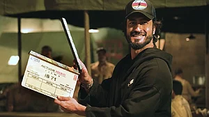 सिनेजीवन: विद्युत जामवाल की 'आईबी 71' की रिलीज डेट का ऐलान और Gadar 2 के सेट से सामने आई सनी देओल की तस्वीर